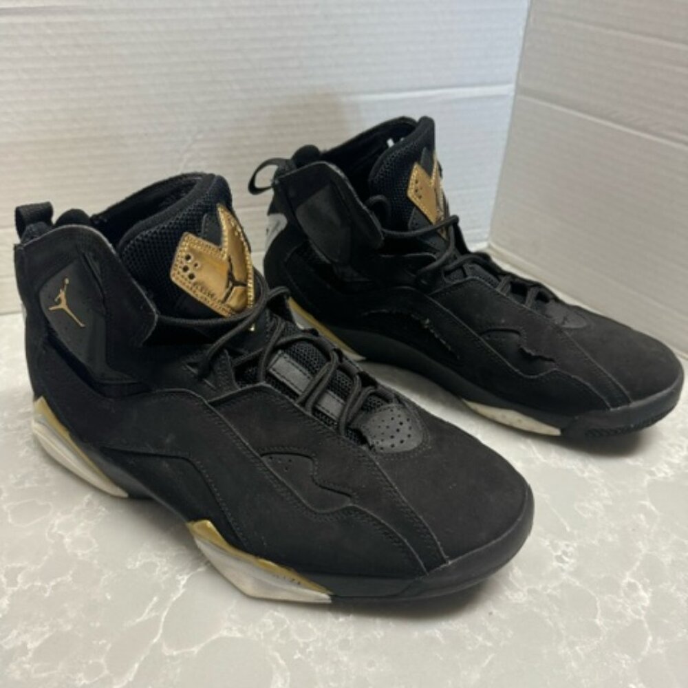 nike air jordan True Flight black and metallic gold Mens SZ 9 342964-070